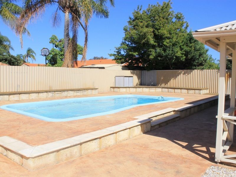 45 Burnett Avenue, Leeming WA 6149