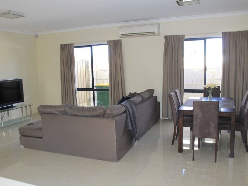 17 Towncentre Drive, Thornlie WA 6108