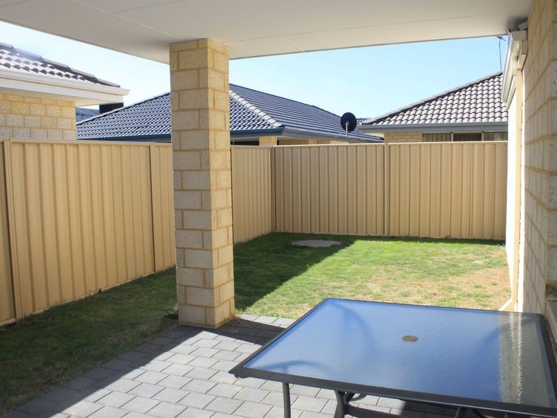 17 Towncentre Drive, Thornlie WA 6108