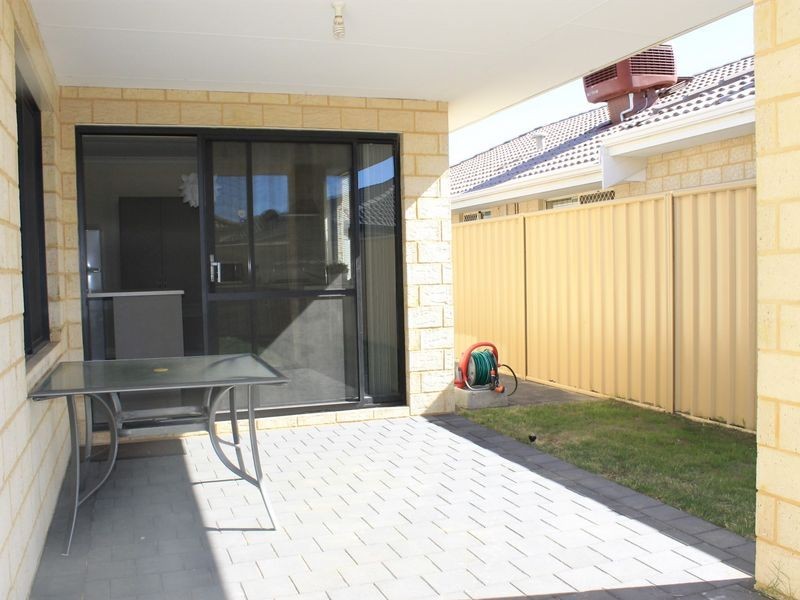 17 Towncentre Drive, Thornlie WA 6108