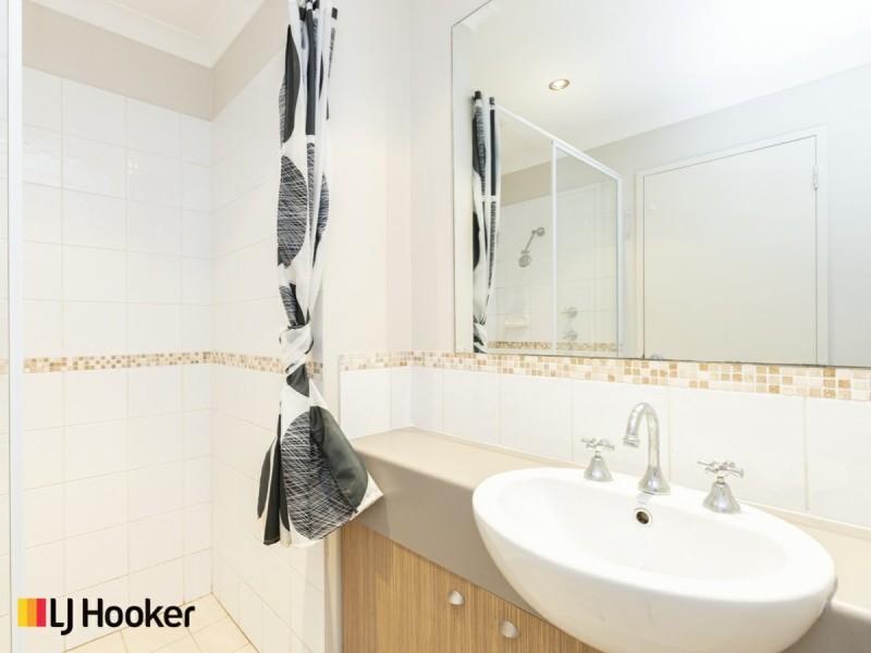 Apartment 20/105 Wentworth Parade, Success WA 6164