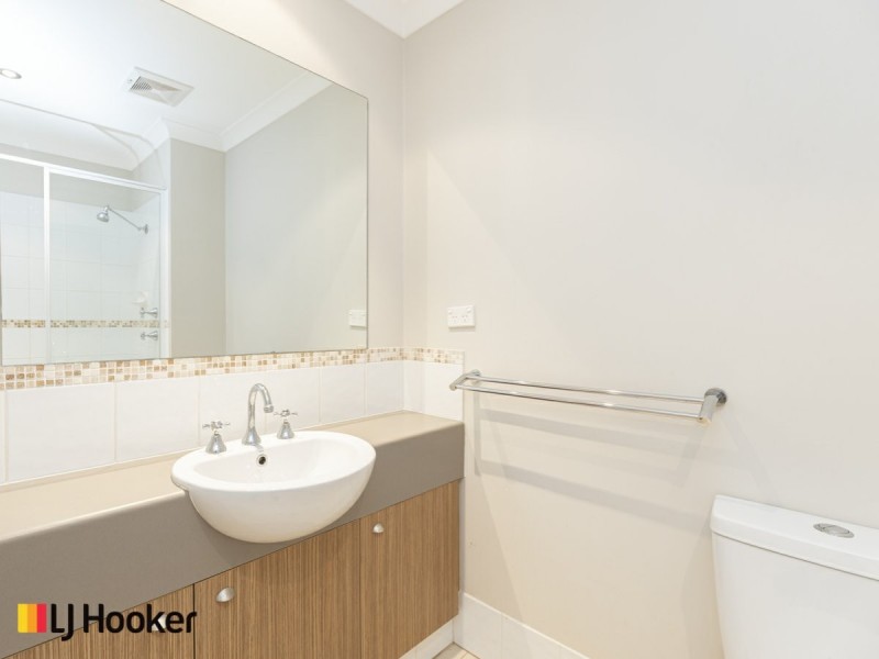 Apartment 20/105 Wentworth Parade, Success WA 6164