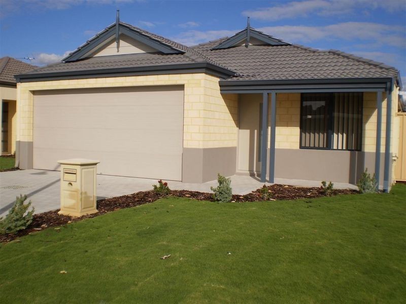 1 Heaney Way, Canning Vale WA 6155