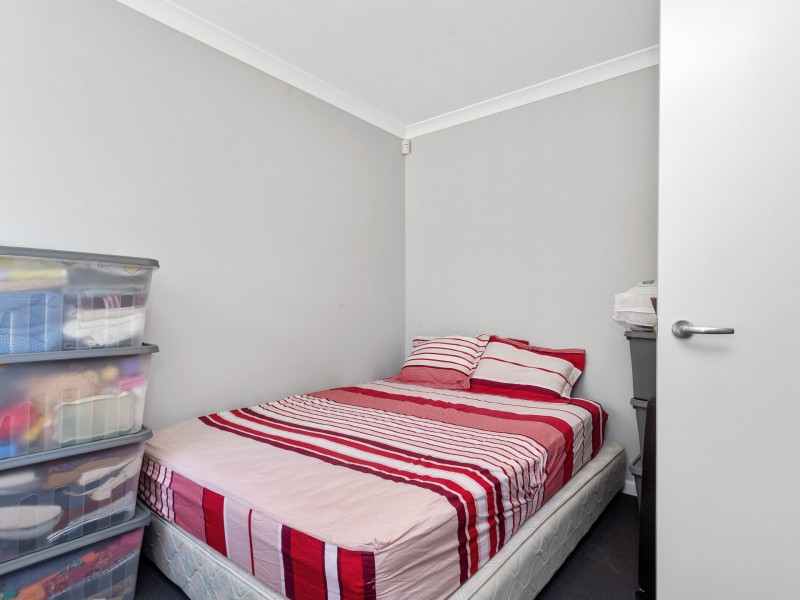 16 Fairlie Road, Canning Vale WA 6155