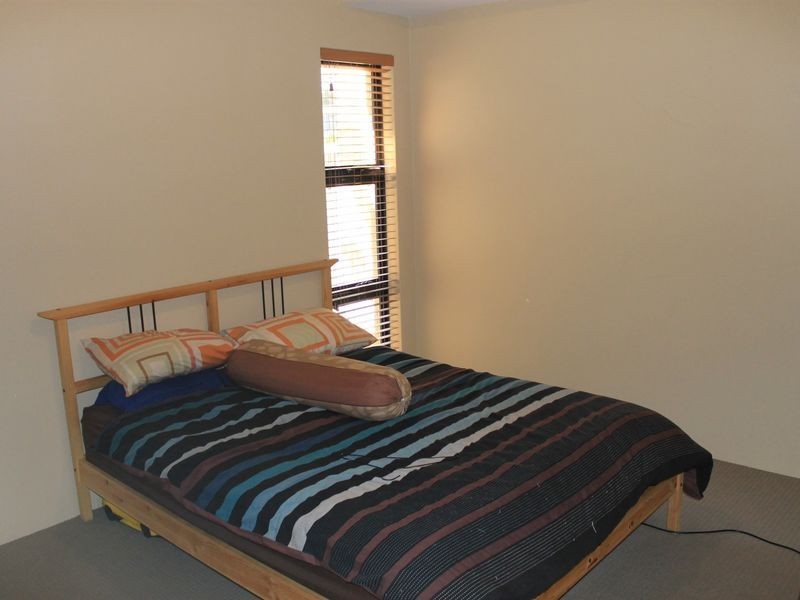 22b Edward Street, Queens Park WA 6107