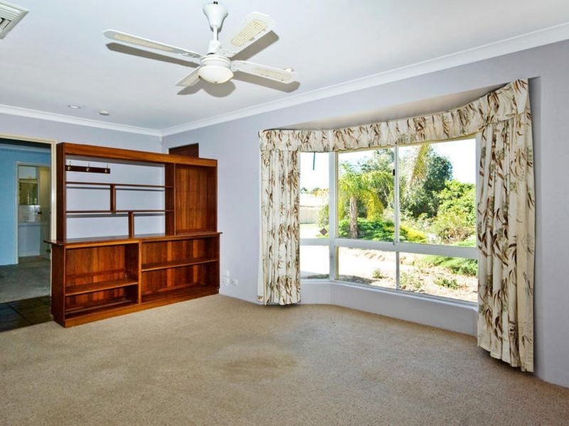 6 Callicoma Court, South Lake WA 6164