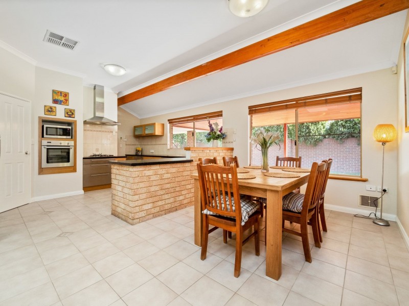 2 Browallia Close, Canning Vale WA 6155
