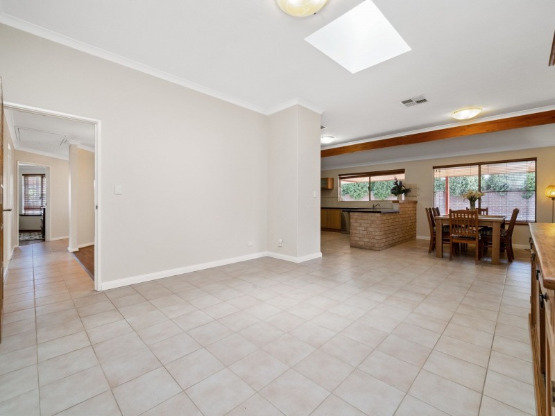 2 Browallia Close, Canning Vale WA 6155