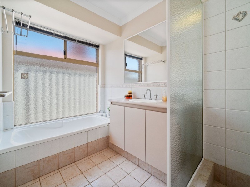 2 Browallia Close, Canning Vale WA 6155