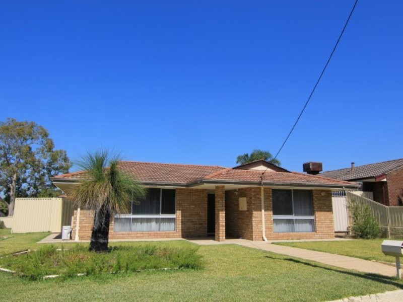 25 Ningaloo Way, Thornlie WA 6108