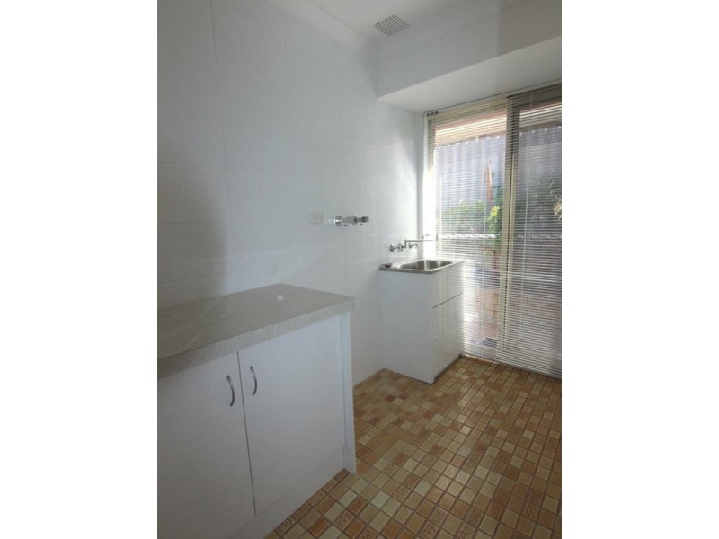 25 Ningaloo Way, Thornlie WA 6108