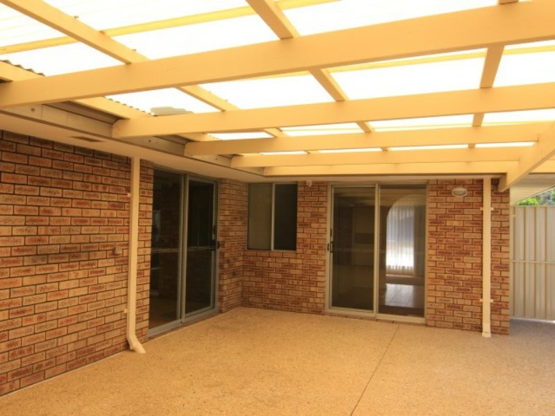 25 Ningaloo Way, Thornlie WA 6108