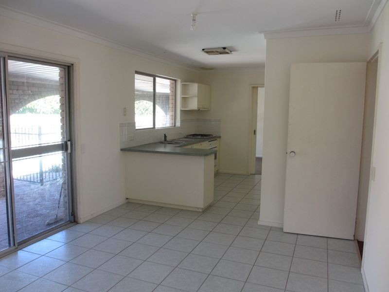 61 Tuscan Street, Rossmoyne WA 6148