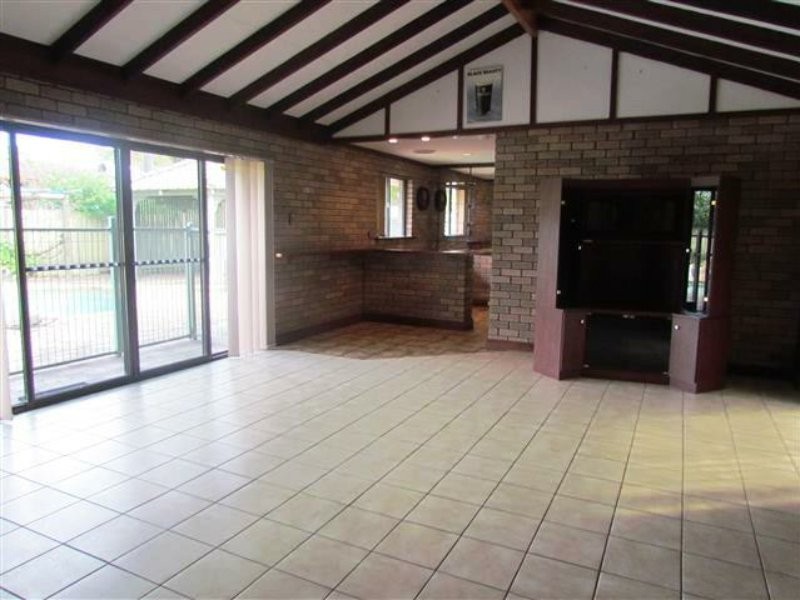 24 Zelkova Way, Parkwood WA 6147