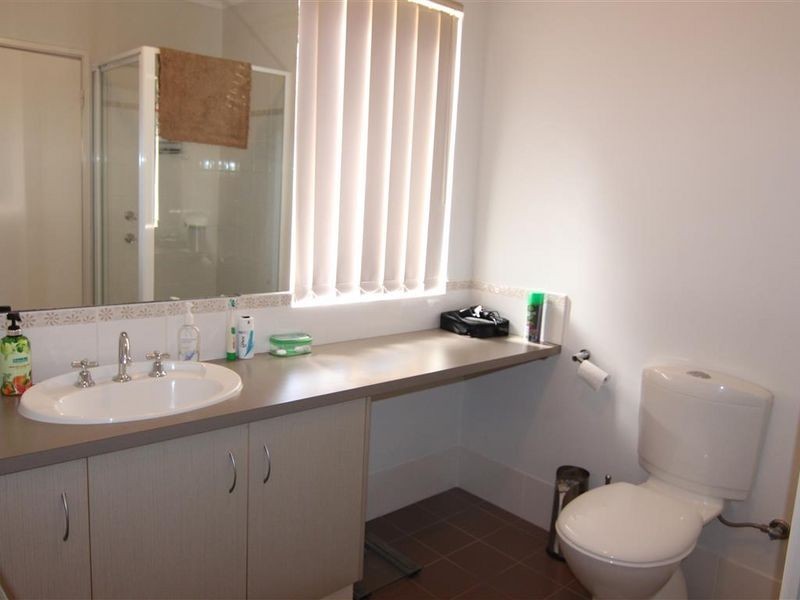 6D Messenger Street, Kelmscott WA 6111