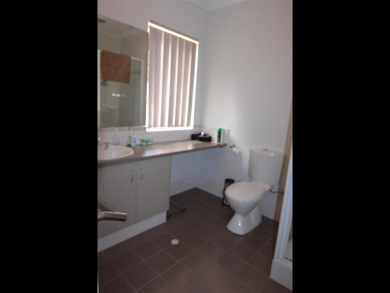 6D Messenger Street, Kelmscott WA 6111