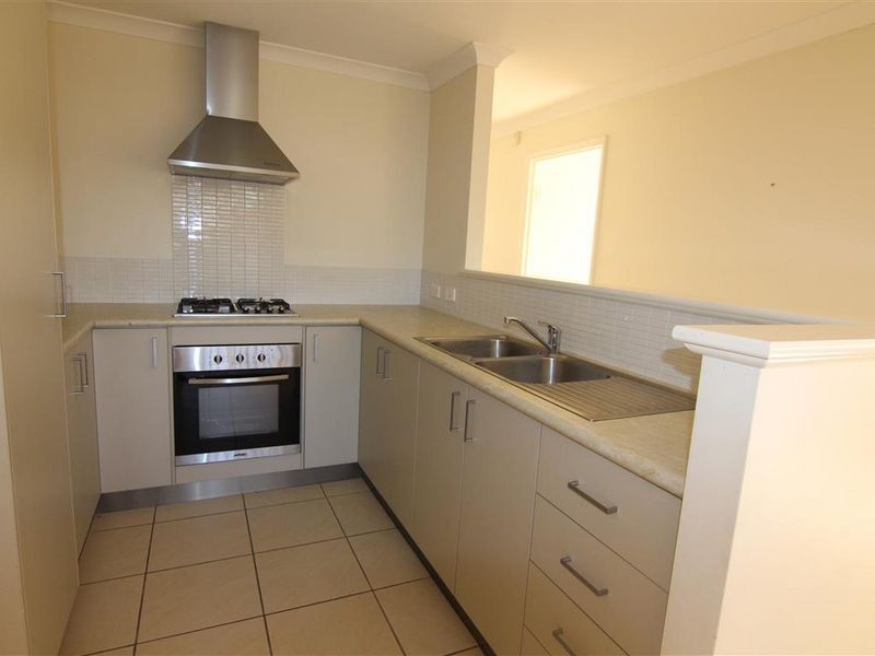 3/10 Delamere Way, Camillo WA 6111
