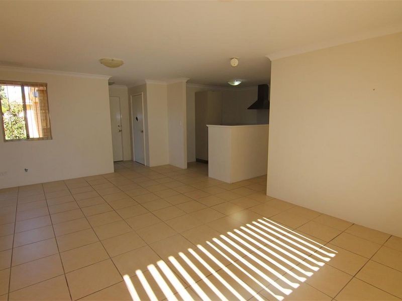 3/10 Delamere Way, Camillo WA 6111