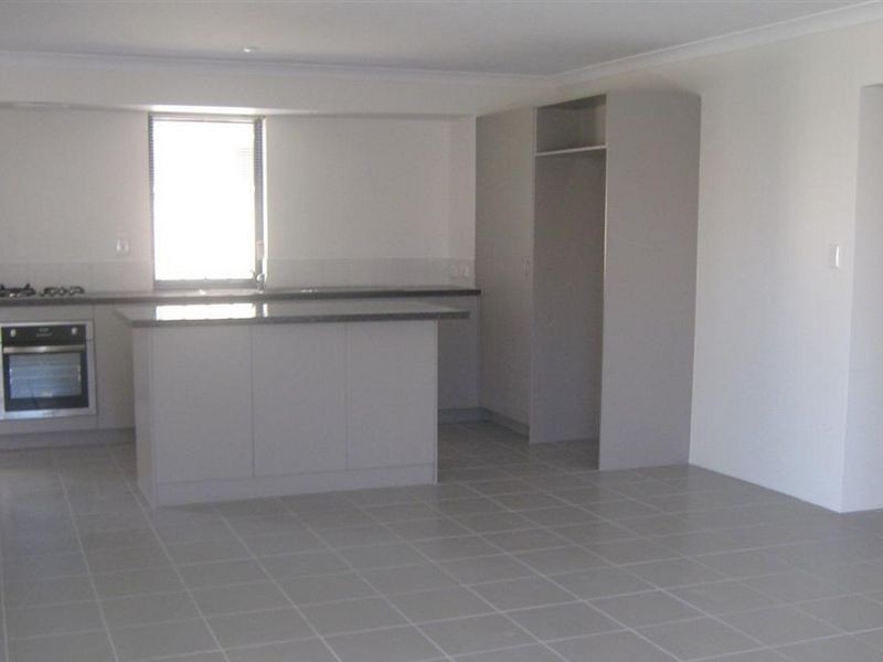 11 Bunratty Link, Canning Vale WA 6155