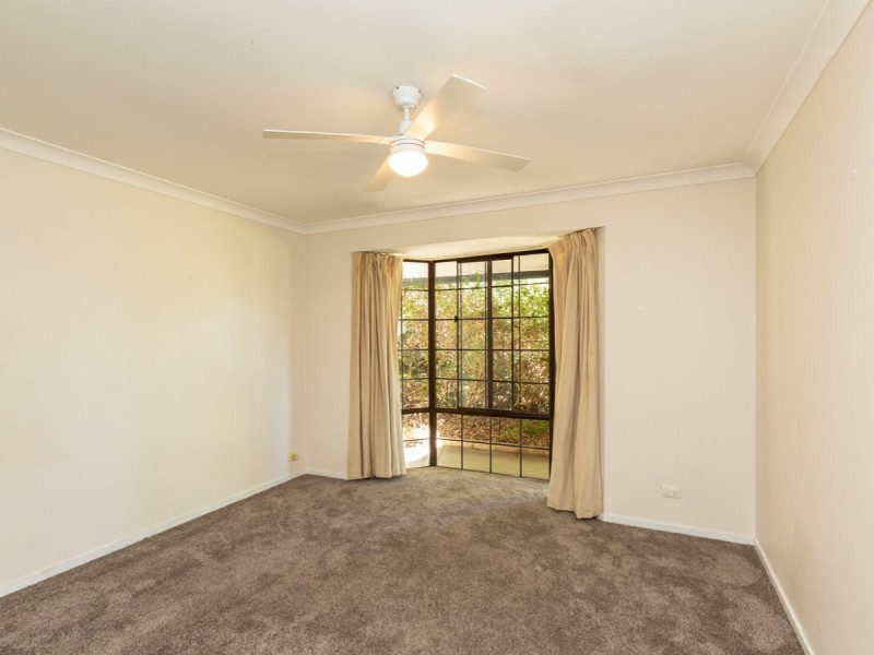 9 Peters Way, Bibra Lake WA 6163