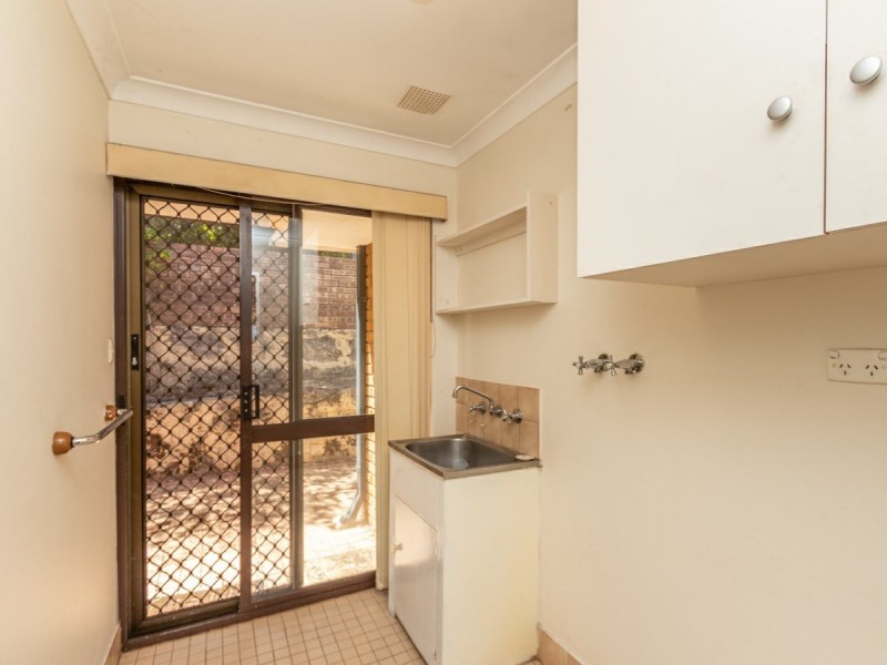 9 Peters Way, Bibra Lake WA 6163