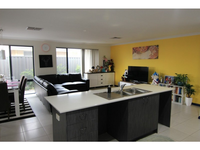 17 Sebago Street, Wellard WA 6170