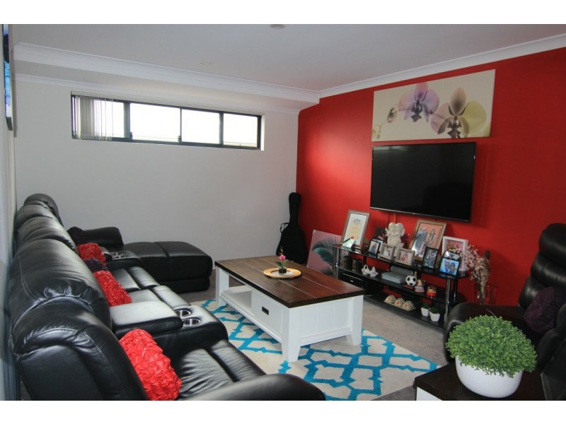 17 Sebago Street, Wellard WA 6170