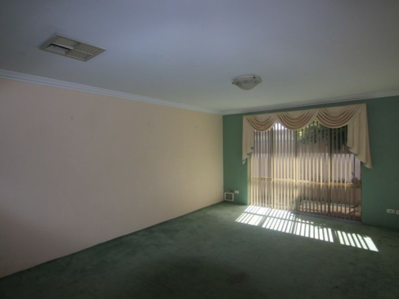 28 Sylvan Crescent, Leeming WA 6149