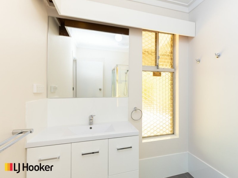 2 Burnham Way, Shelley WA 6148