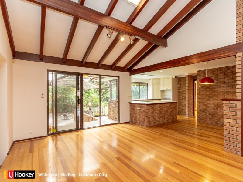 8 Allerton Way, Booragoon WA 6154