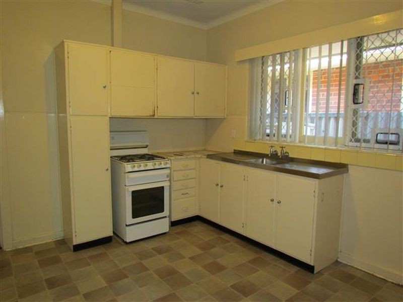 3 Oxford Street, Kensington WA 6151