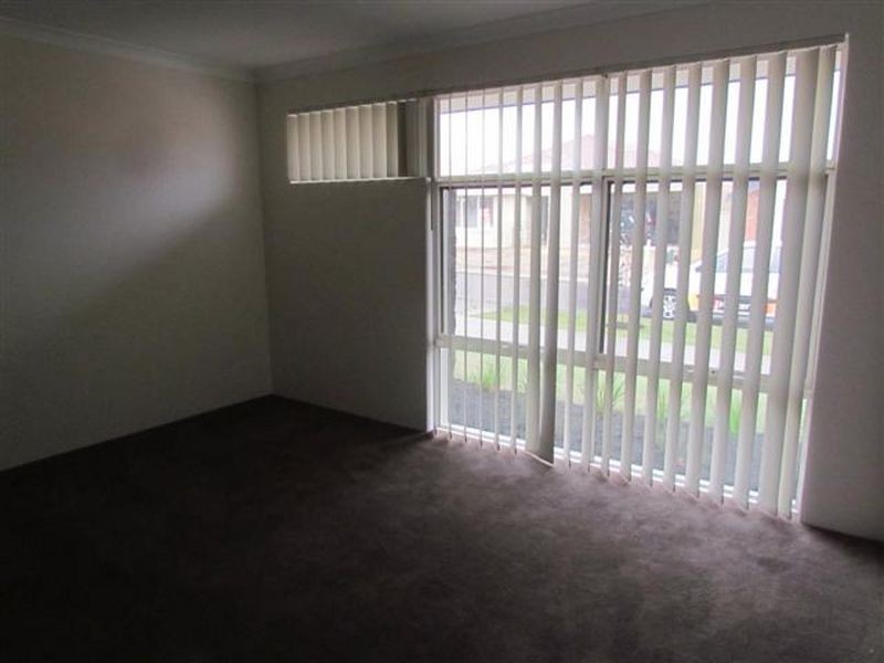 6 Northwood Loop, Thornlie WA 6108