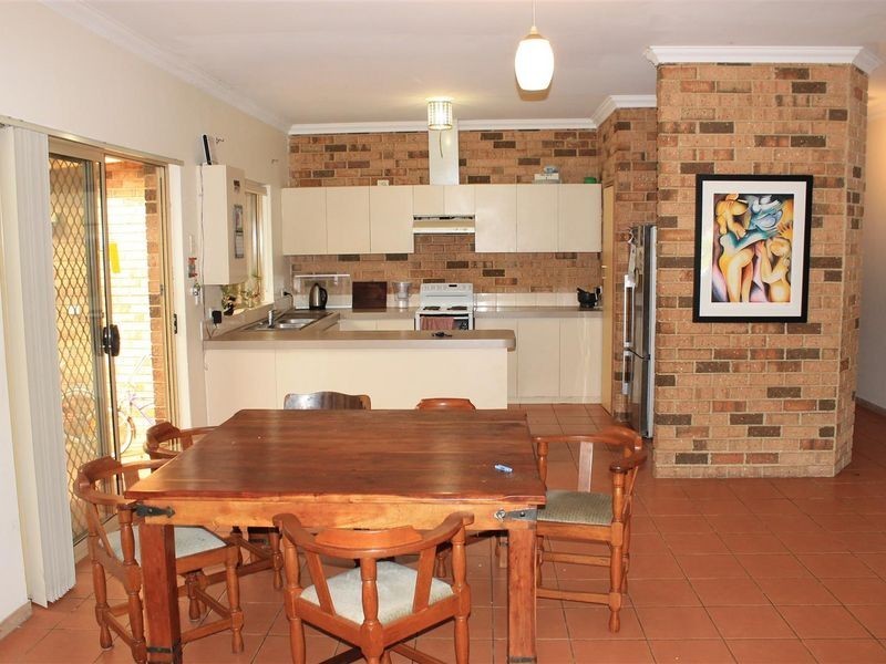 11 Entrance Road, Coogee WA 6166