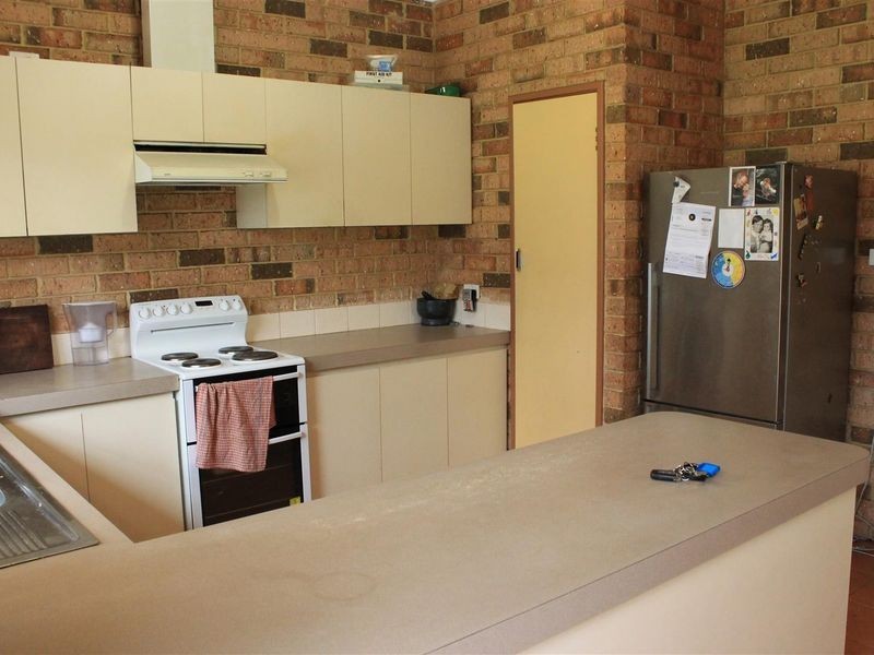 11 Entrance Road, Coogee WA 6166