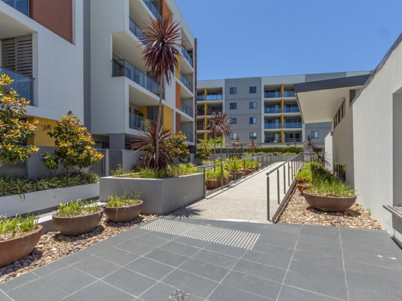 Apartment 124/10 Sleeper Lane, Cockburn Central WA 6164
