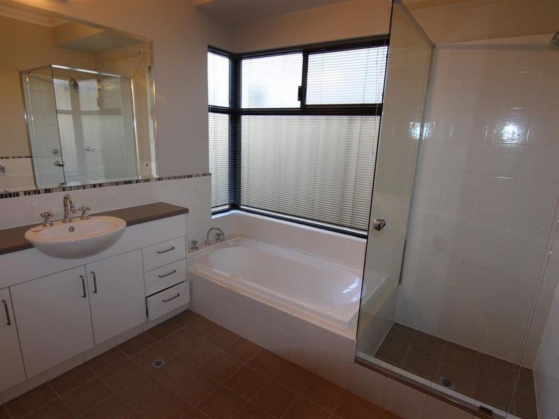 5 Platypus Parkway, Beeliar WA 6164