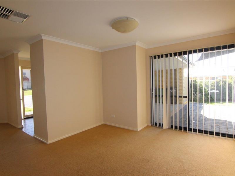 59 Canna Drive, Canning Vale WA 6155