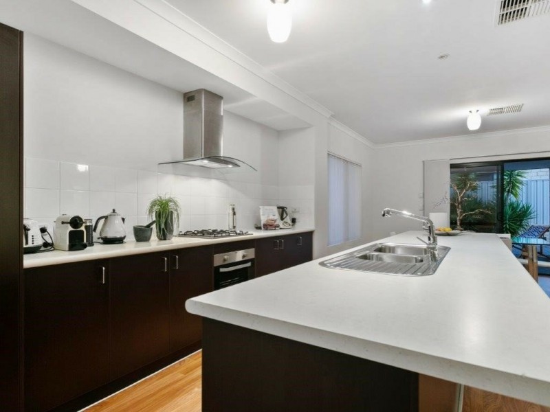 10 Camrose Lane, Darch WA 6065