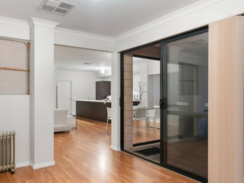 10 Camrose Lane, Darch WA 6065