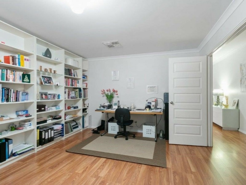 10 Camrose Lane, Darch WA 6065