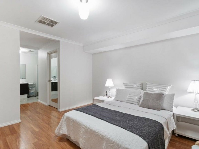 10 Camrose Lane, Darch WA 6065