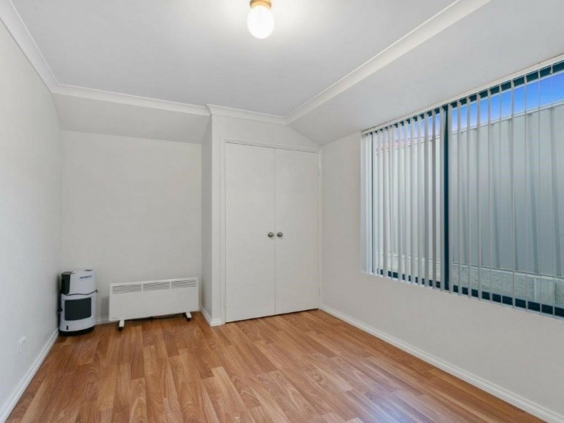 10 Camrose Lane, Darch WA 6065