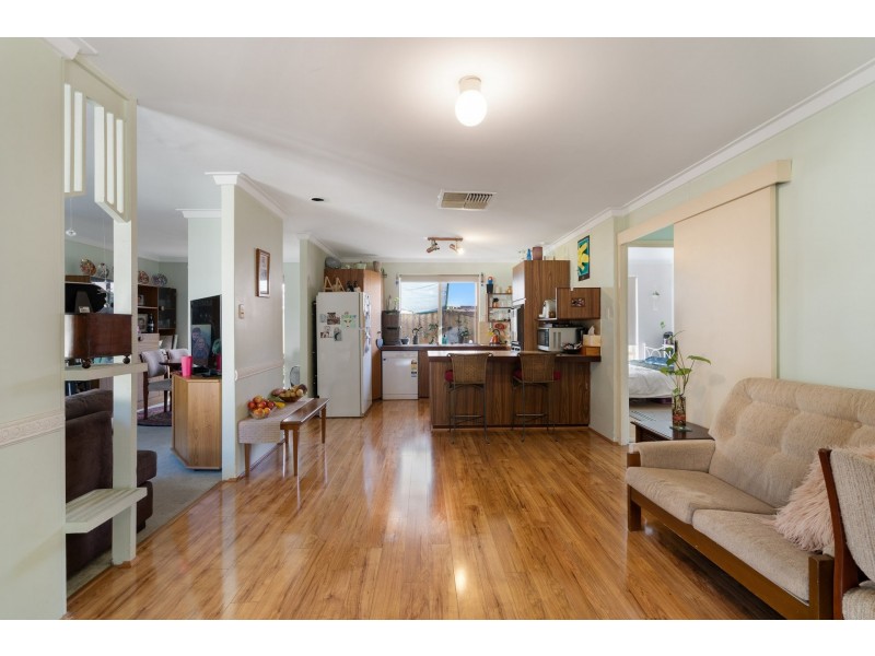 2/4 Kirn Close, Willetton WA 6155