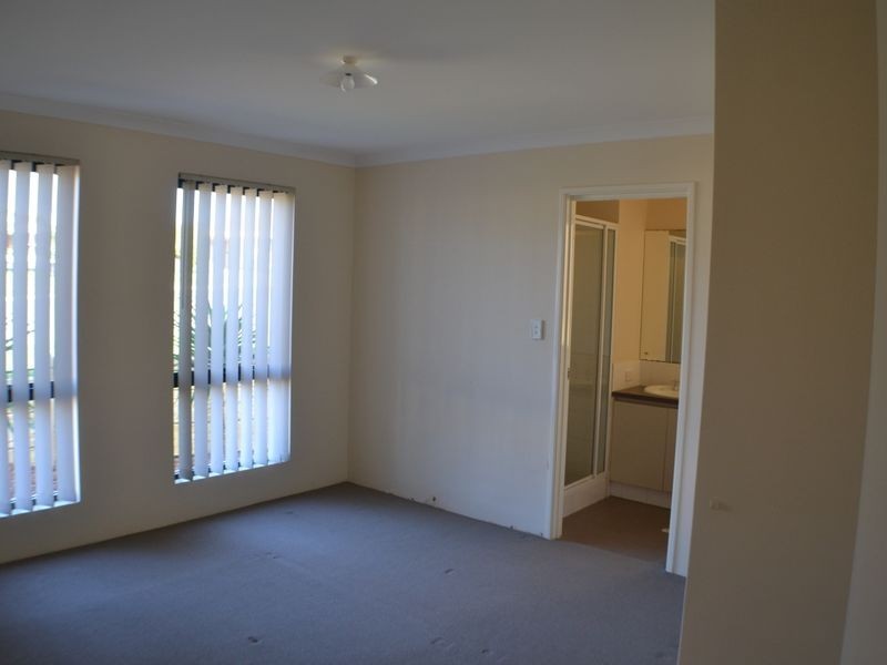 4 Penola Court, Clarkson WA 6030