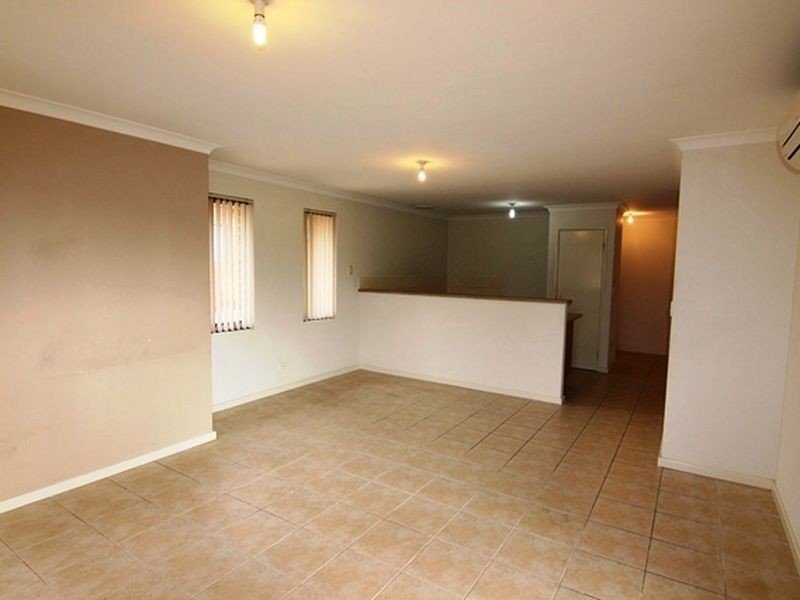 8/39 Brookside Gardens, Caversham WA 6055