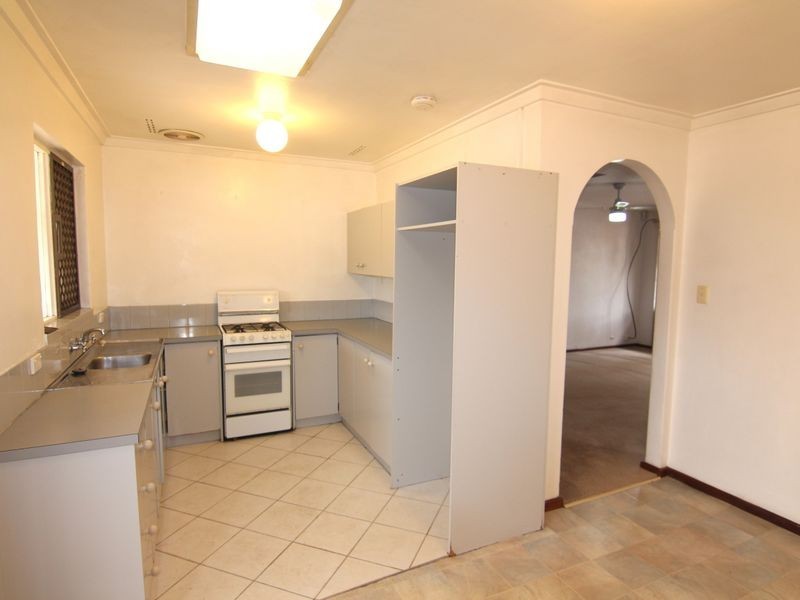 33A Kalangedy Drive, Riverton WA 6148