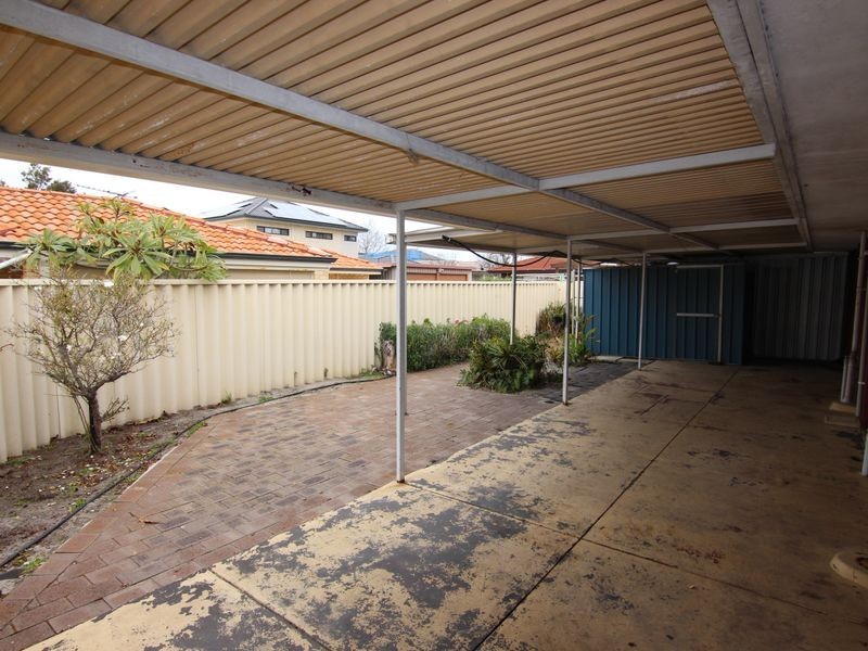 33A Kalangedy Drive, Riverton WA 6148