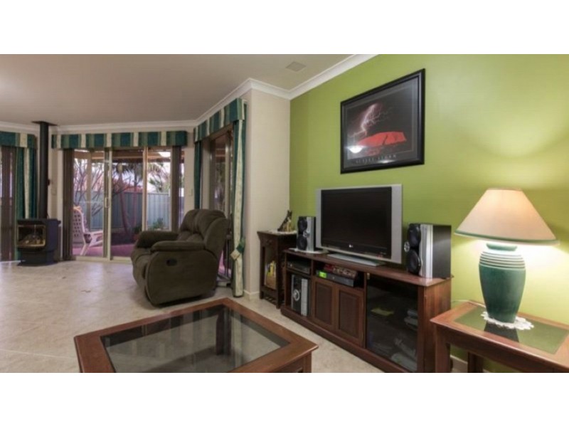 21 McKenzie Road, Samson WA 6163