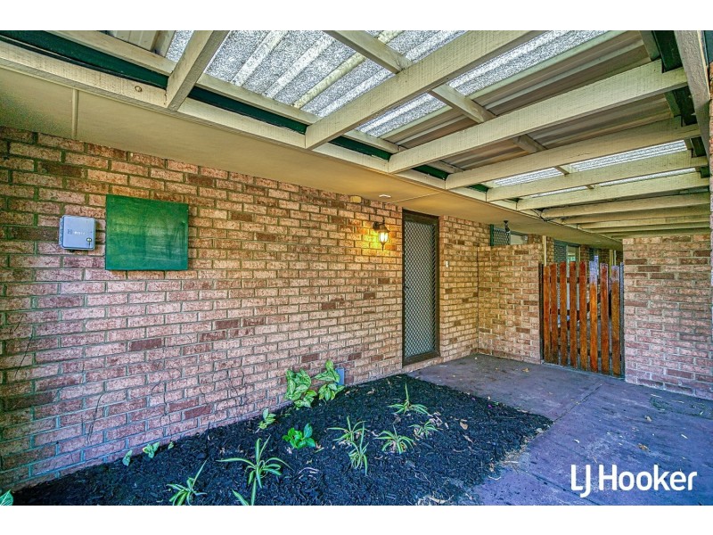 42 Collins Road, Willetton WA 6155