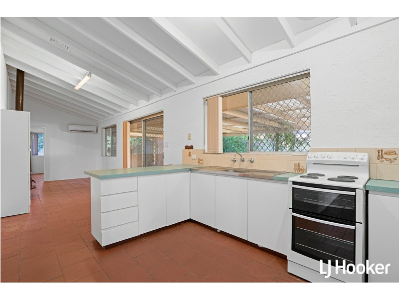 42 Collins Road, Willetton WA 6155